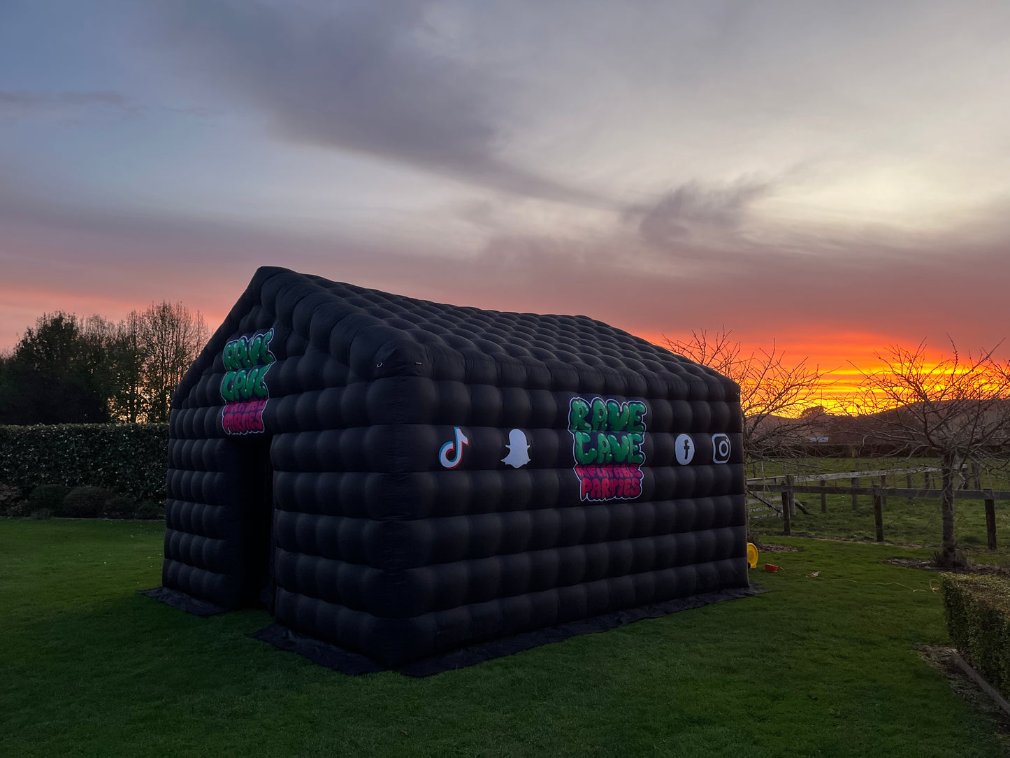 Inflatable Nightclub Hire – RaveCave Inflatable Parties Ltd